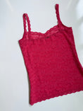 Load image into Gallery viewer, 00's Intimissimi hot pink lace cami • Size L
