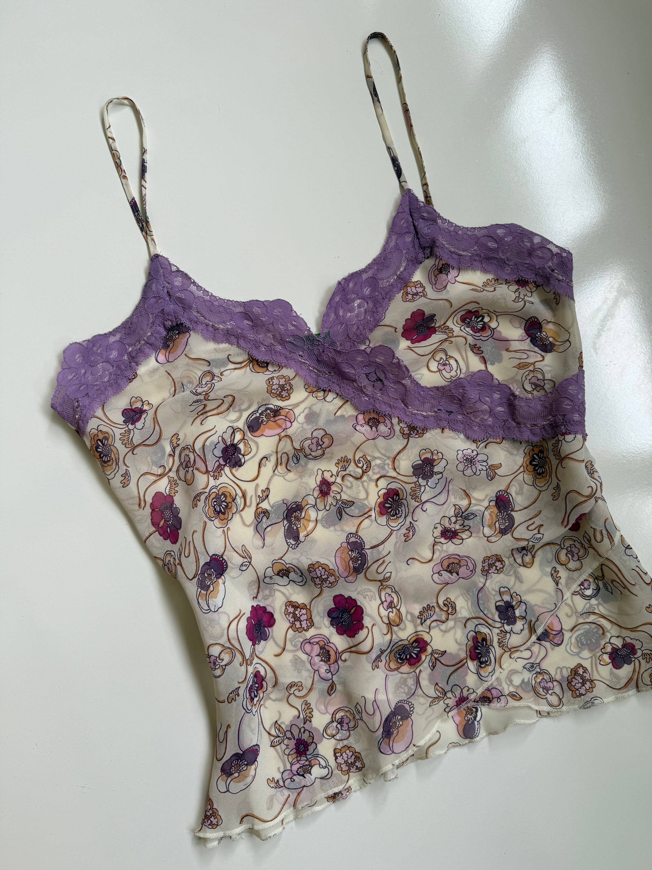 00's Italian Bennetton sheer cami w lace trim • Size XS