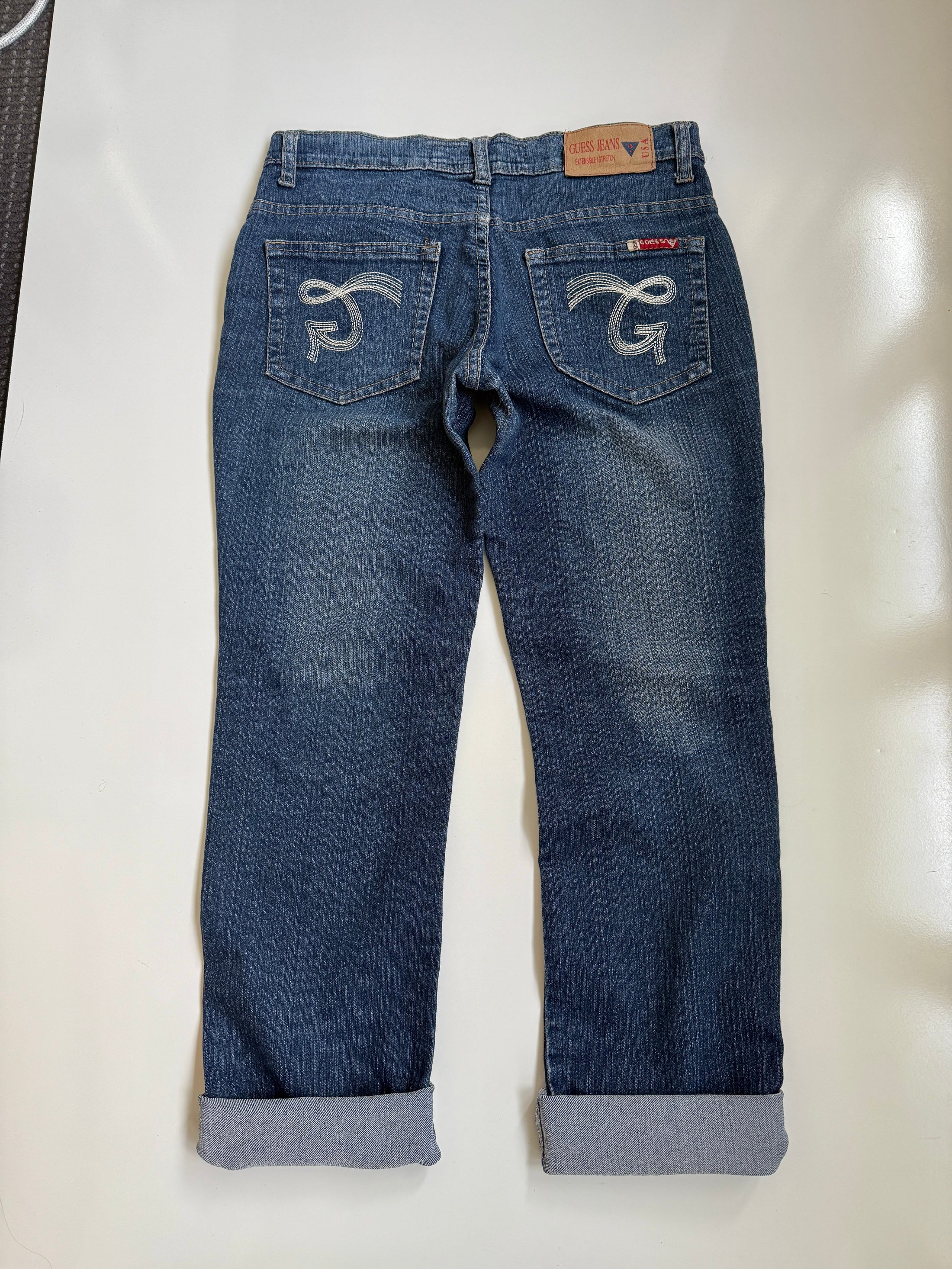 00's Guess denim capris • Size 6