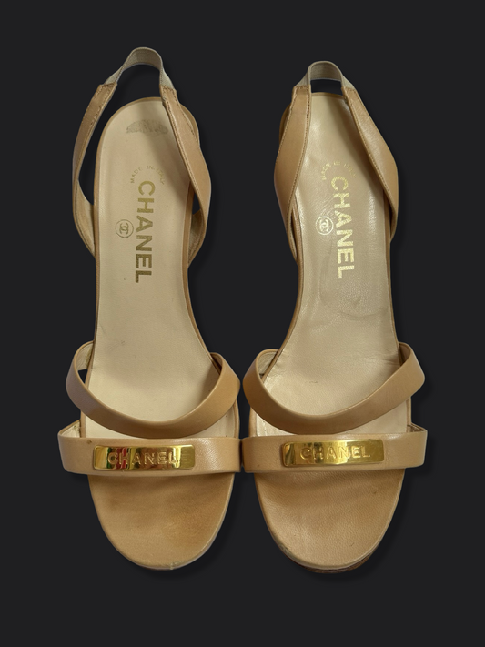 00's Chanel tan leather strappy heels • Size EU 39