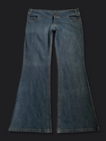 Load image into Gallery viewer, 00's Low-rise flared jeans
